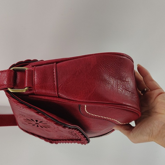 New Laser Cut Out And Braided Faux Leather Crossbody Shoulder Bag Flap Over - Picture 2 of 9